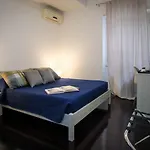 Marconi 아파트 *